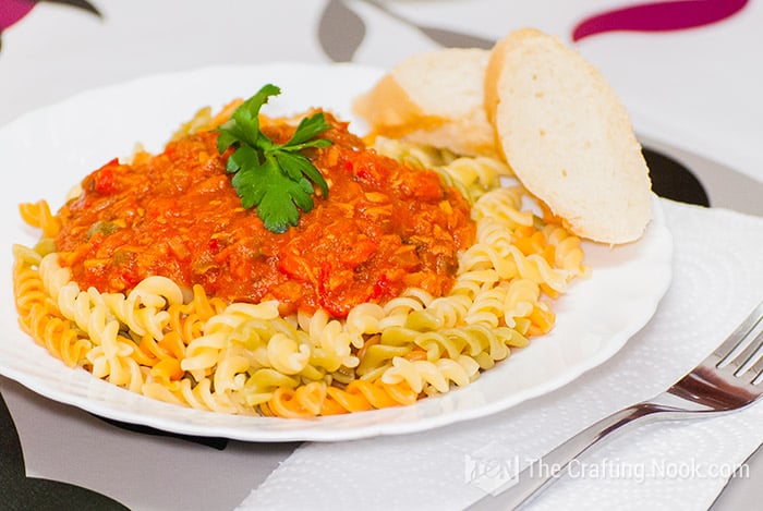 Frontal view of Delicious Easy Fusilli Tuna Pasta Sauce served