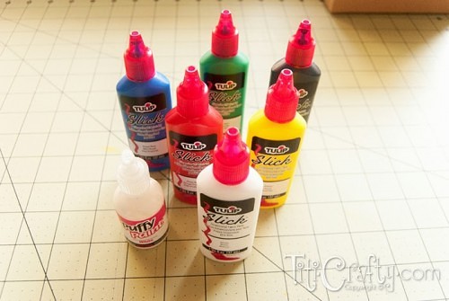  overview of various colors of fabric paint