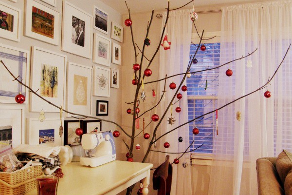 Modern christmas tree DIY by House Pretty