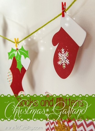DIY Socks and Mittens Christmas Garland tutorial 