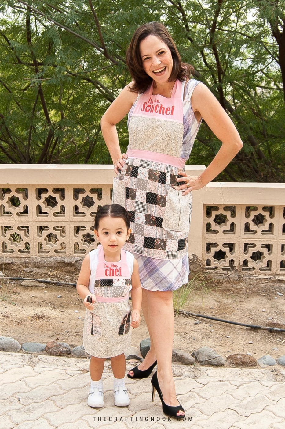 DIY Mother Daughter Stenciled Apron Pattern Cover image