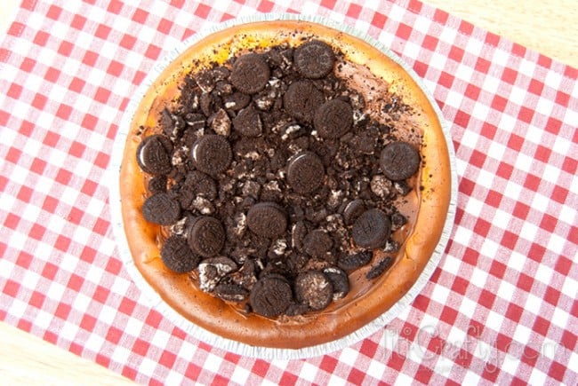 top view of oreo cheesecake