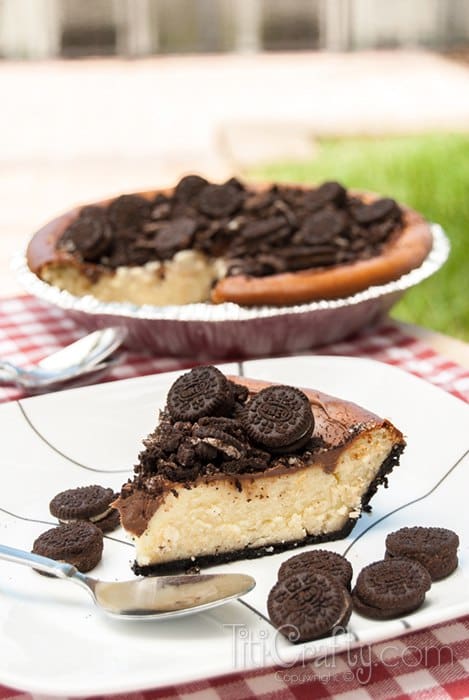 Delicious Mini Oreo Cheesecake with Oreo crust