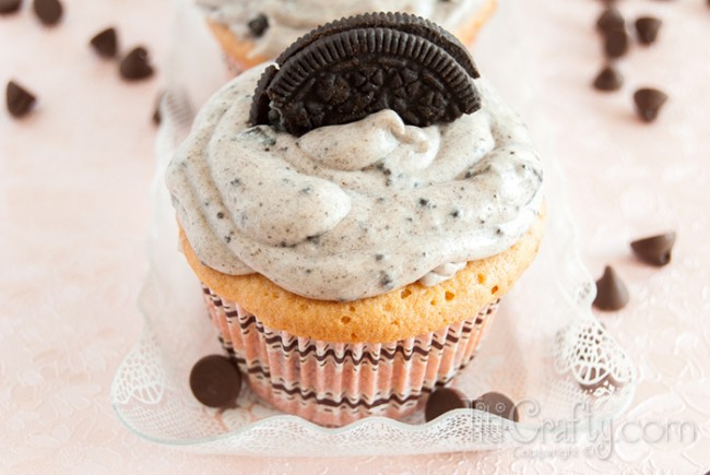 Oreo-Cupcakes-Cookies-Cream-Frosting-Recipe