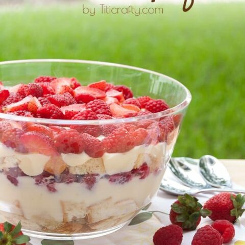 Red Berries Trifle - The Crafting Nook