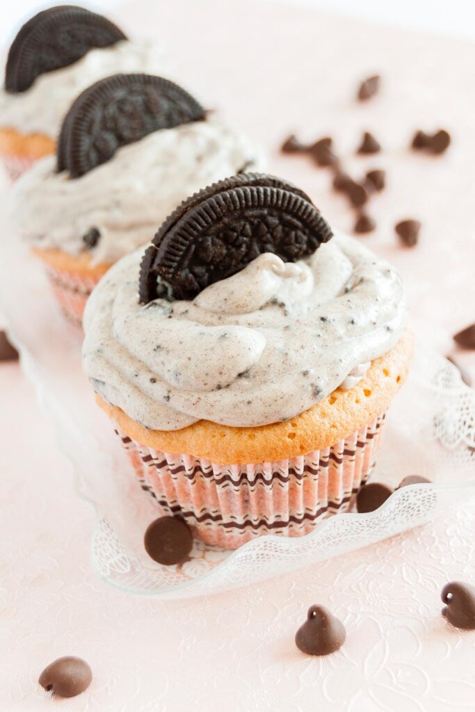 Oreo Surprise Cupcakes with Cookies Recipe with Cream Frosting Cover image