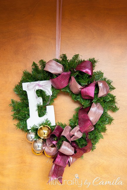 DIY-Monogrammed-Christmas-Wreath