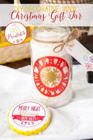 Awesome DIY Decorative Vinyl Christmas Gift Jar #christmasgifts #Christmaspresents #silhouettecameo #diychristmas