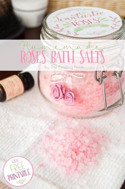 Delicious Homemade Roses Bath Salts + Free Printable #bathsaltsdiy #homemadebathsalts #rosesessentialoils