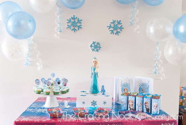 LAYERING A FROZEN PARTY TABLE Mad in Crafts