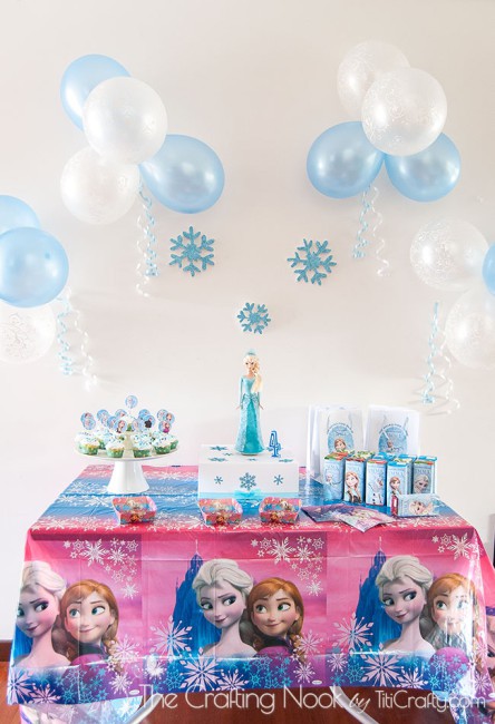 Frozen Themed Birthday Party whole decor