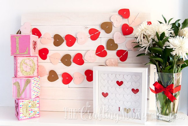 Valentines-Day-Easy-Paper-Heart-Garland-cute-Mantel