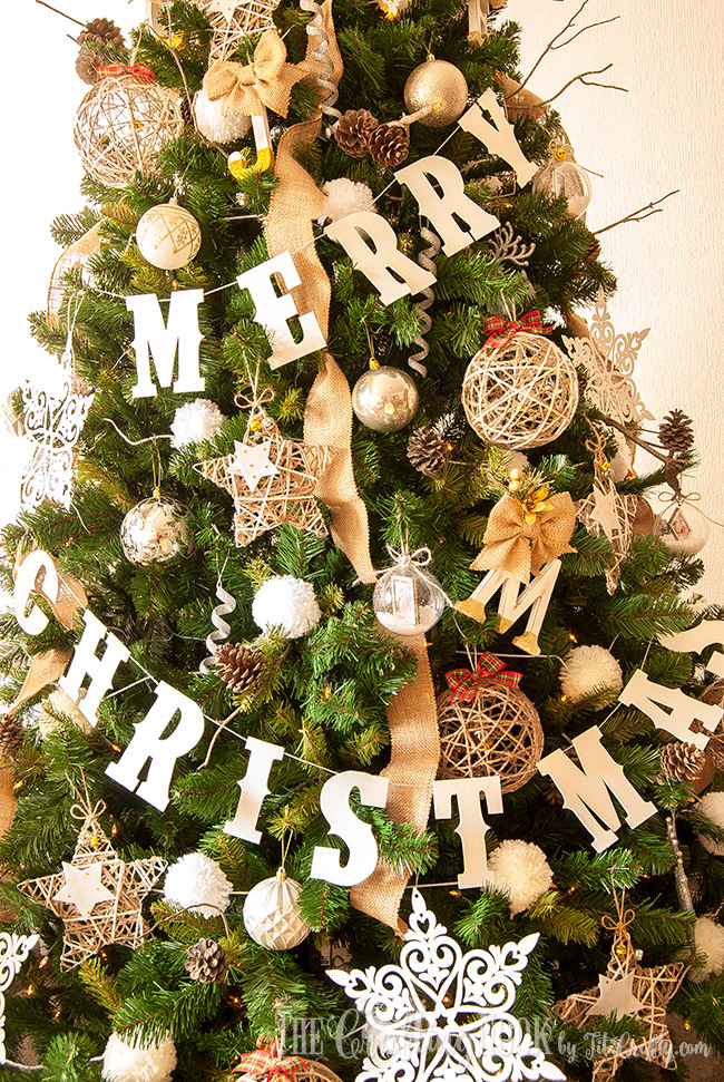 diy-glittered-merry-christmas-banner-fun