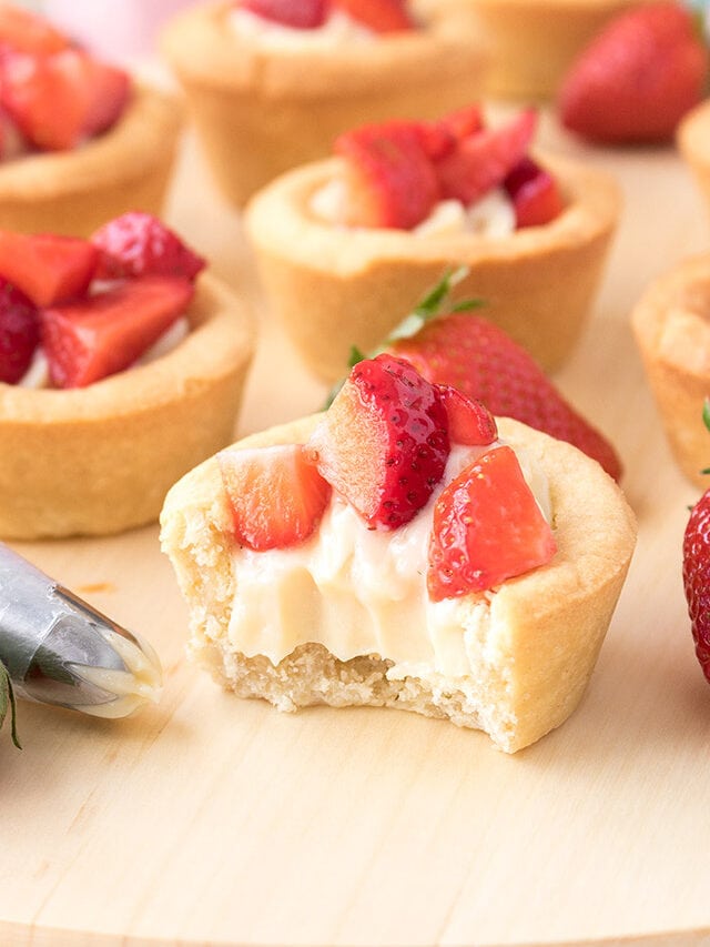 cropped-Strawberries-and-Cream-Cookie-Cups-bite.jpg