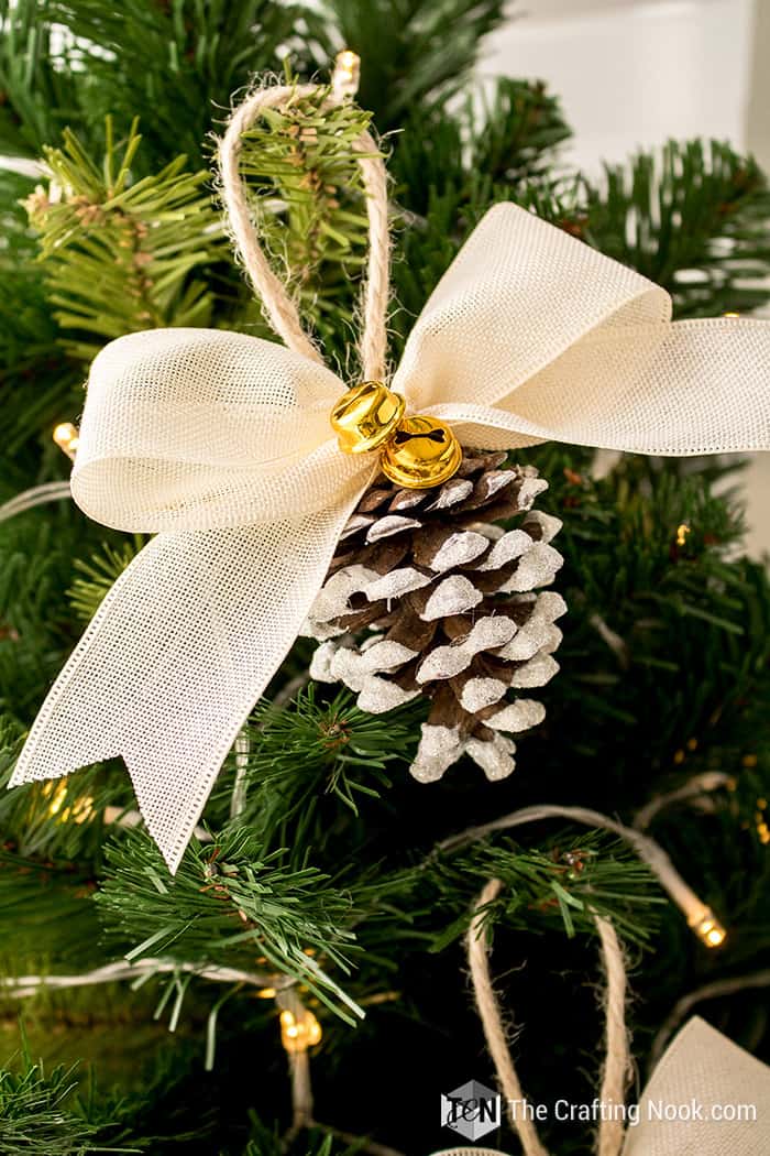 DIY Rustic Flocked Pinecone Christmas Ornaments (Video Tutorial ...