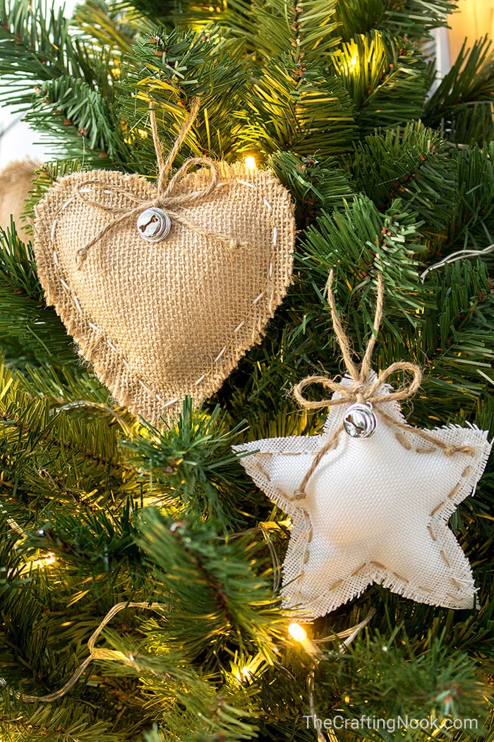 Both heart and star rustic ornaments together on the tree