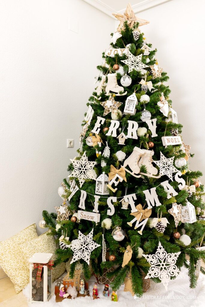 White Modern Farmhouse Christmas Tree Decor - The Crafting Nook