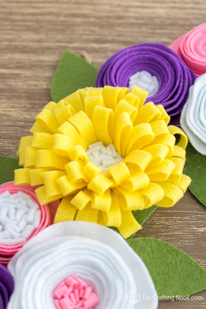 How to make Easy and Cute Felt Flowers The Crafting Nook