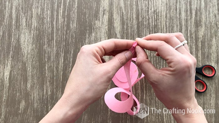 Felt Flowers DIY: A Step by Step guide to Felt Flowers 3 ways - The  Crafting Nook