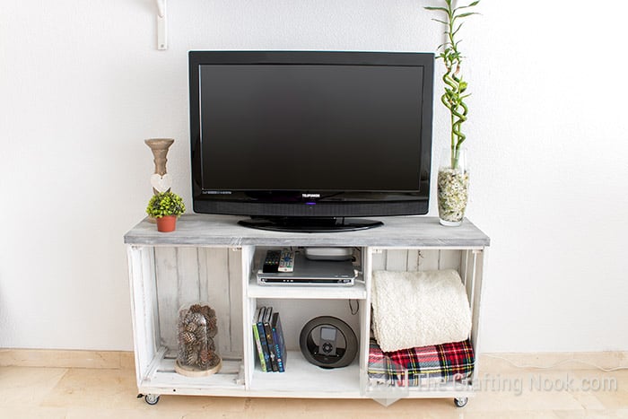 The Rustic DIY Farmhouse TV Stand ready and decorated.