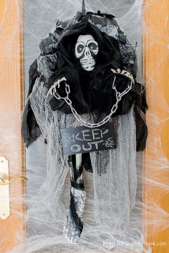 Easy Halloween Skeleton Wreath-Keep-out