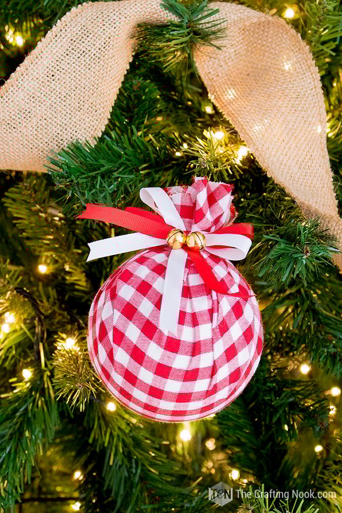DIY Buffalo Check Christmas Ornament - Easy Upcycled Fabric Baubles.