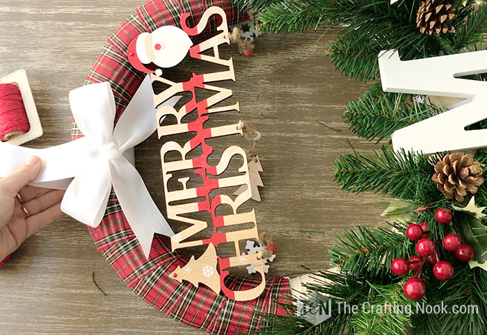 Christmas Buffalo Plaid Wreath diy is all finished