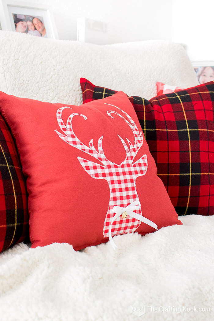 DIY Reindeer Applique Plaid Christmas Pillows - The Crafting Nook