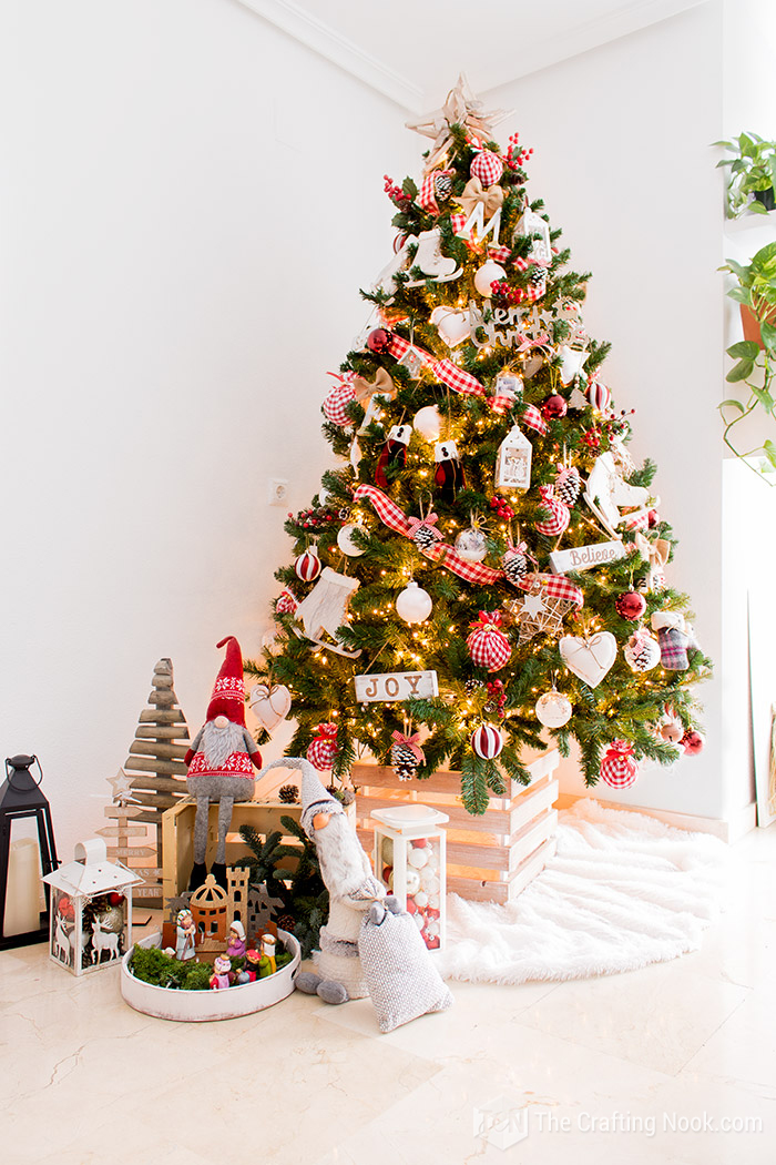 Red and White Buffalo Plaid Christmas tree