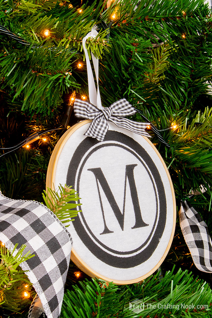 DIY Monogrammed embroidery hoop ornaments on the Christmas tree