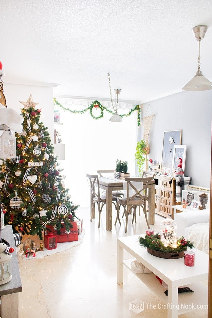 Black and White Buffalo Plaid Christmas Home Tour Living Room 1