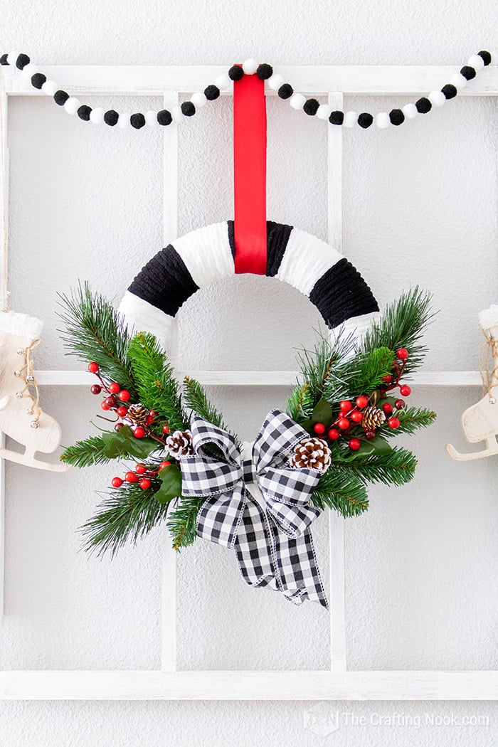 DIY Cute Black and White Buffalo Check Christmas Wreath