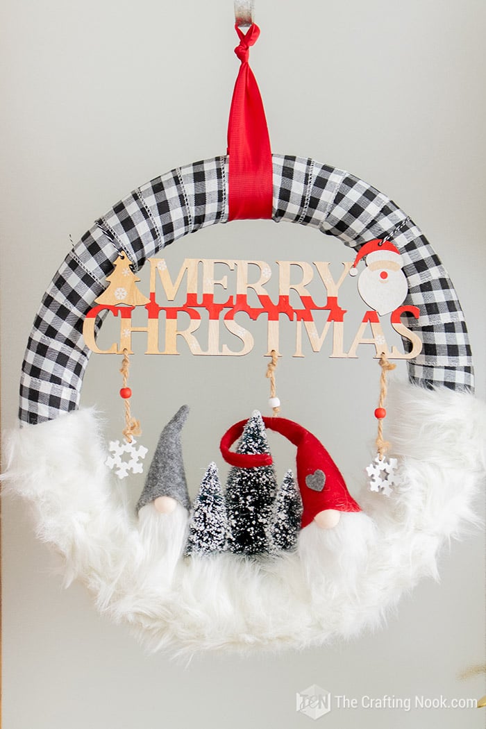 DIY Rustic Christmas Wreath in Red and White - The Crafting Nook