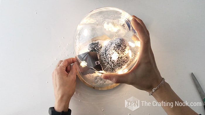 closing the decoration with glass dome