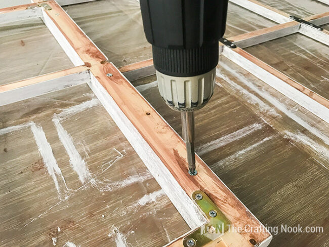 DIY Farmhouse style Window Frames Tutorial - The Crafting Nook