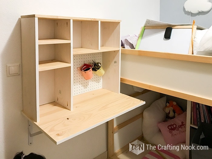 DIY Floating Desk for Kids built