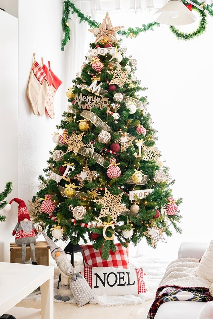 red gold and white christmas tree ideas