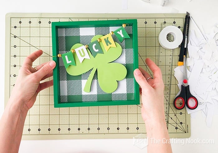 view of completed Lucky Shamrock Frame for St. Patrick's Day