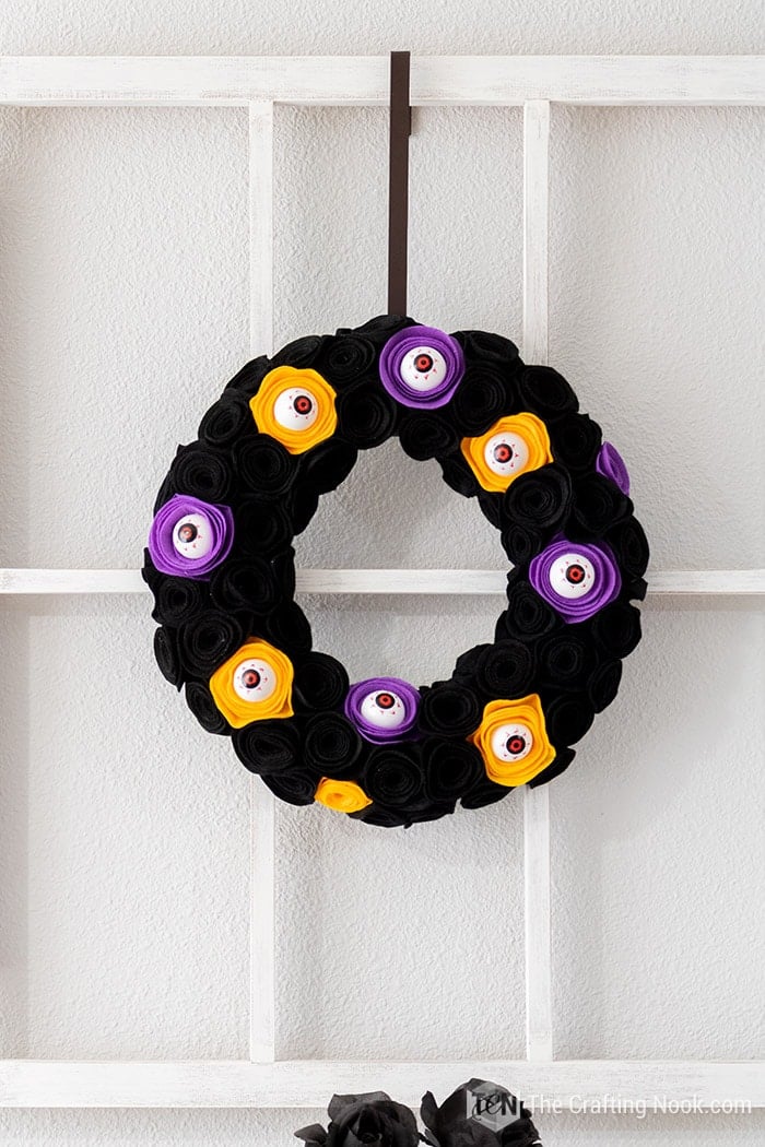 A closeup of the Spooky Halloween Wreath