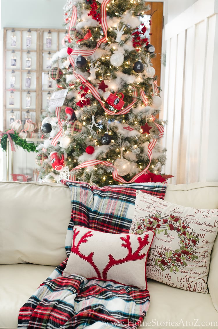 Buffalo Plaid Christmas Décor Ideas - Savvy Saving Couple