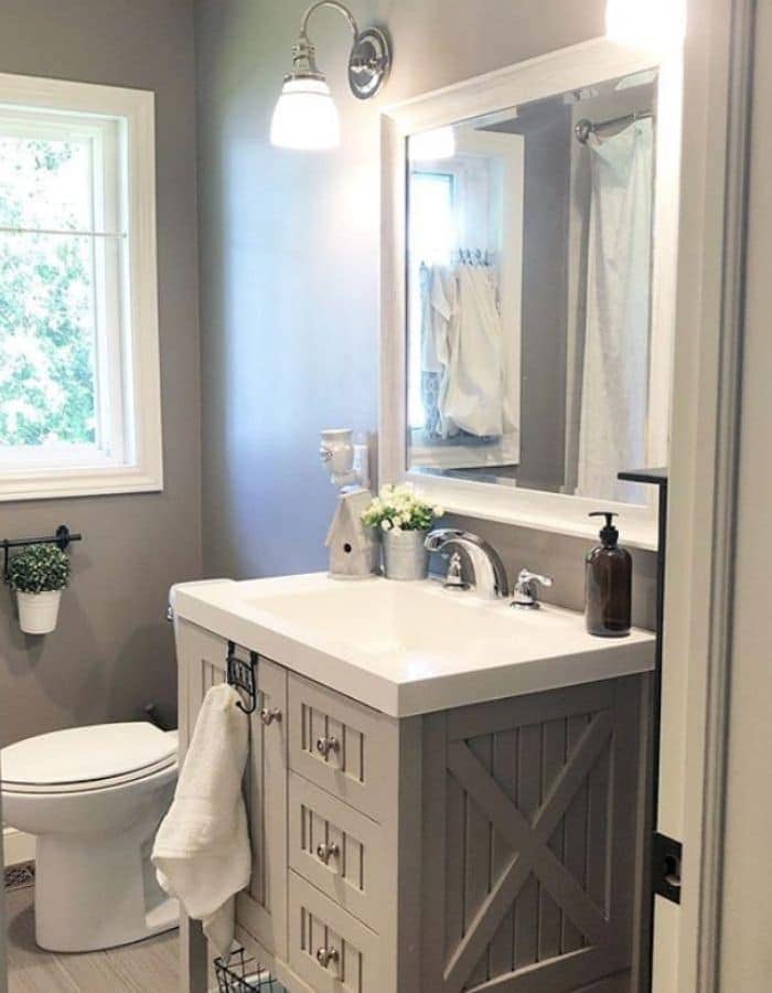 TINY BATHROOM IDEA WITH A FARMHOUSE SINK CABINETRY