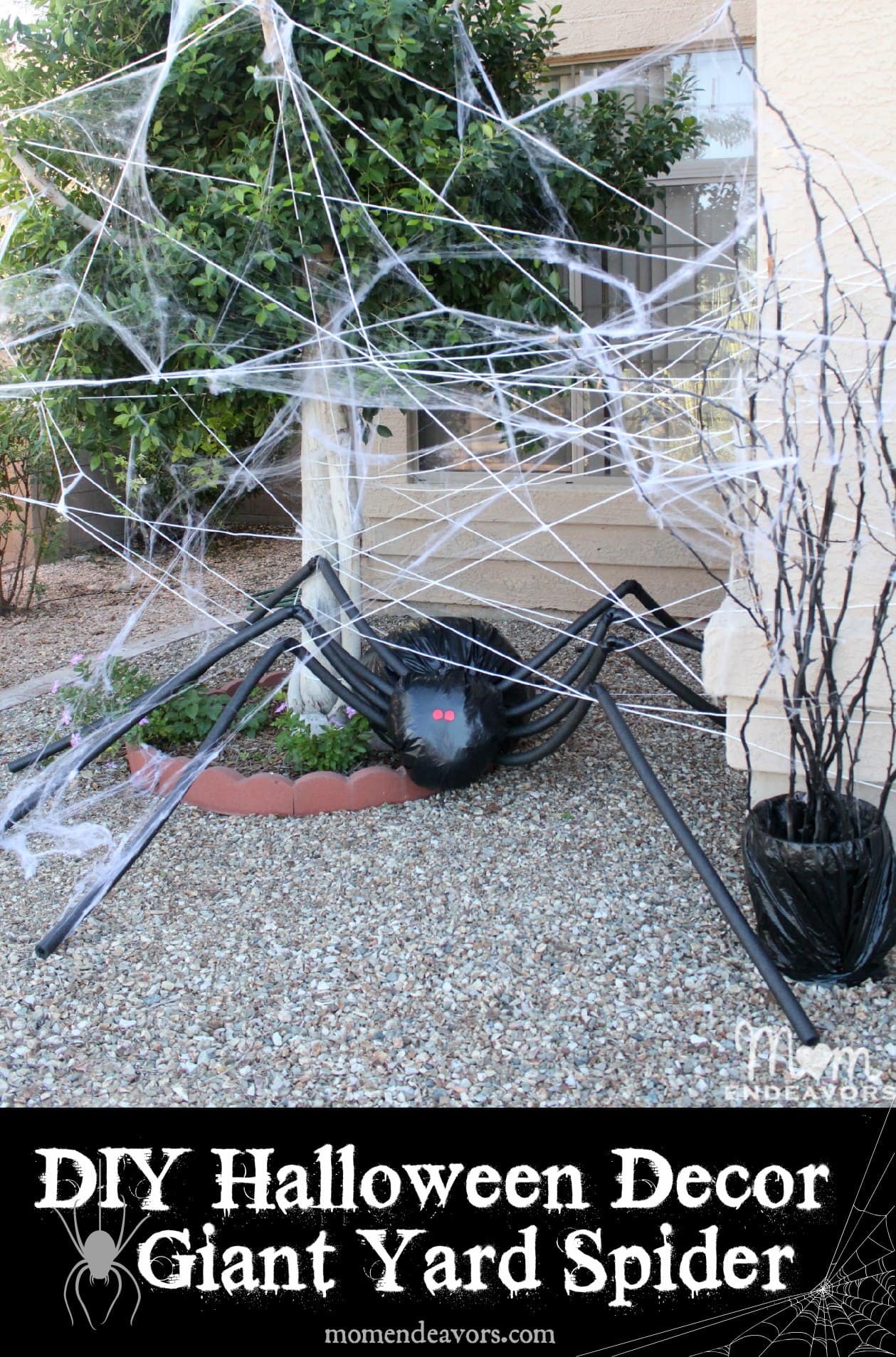  DIY Halloween Giant Yard Spider by Mom Endeavors