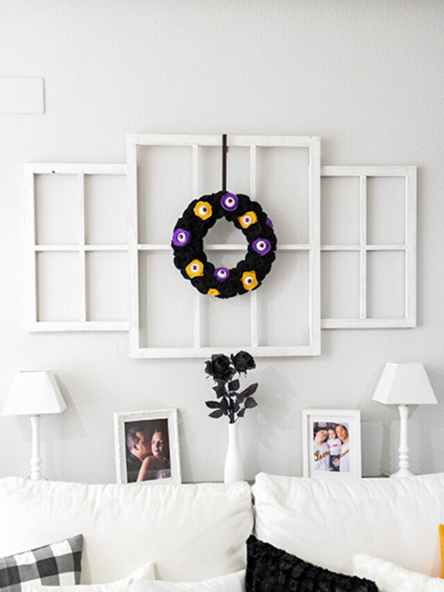 STR DIY Felt Flowers Spooky Halloween Wreath