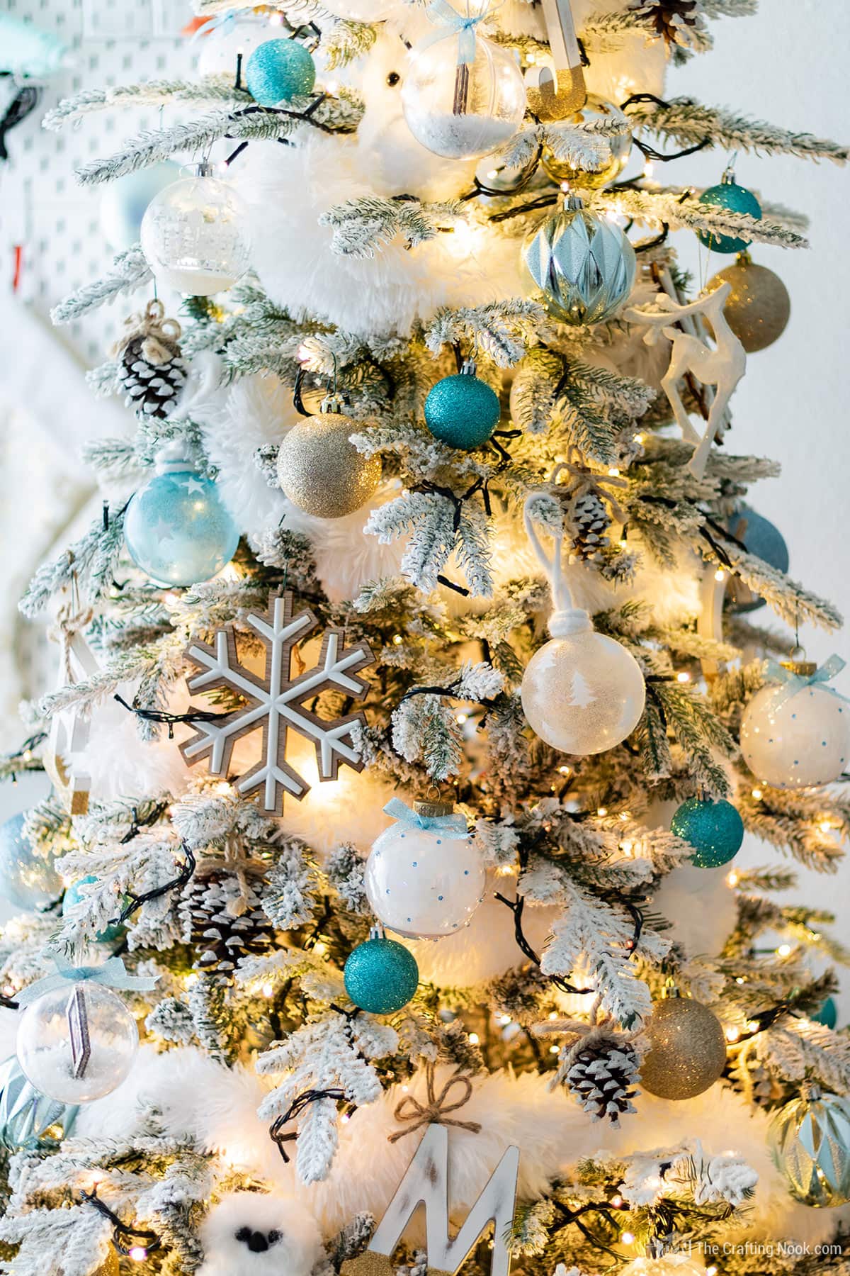 Blue and Gold Christmas Decorations 