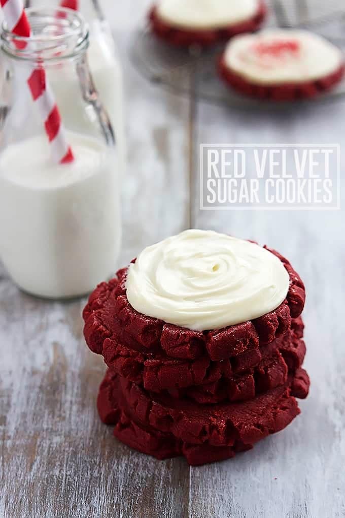 Red Velvet Sugar Cookies by Creme de la Crumb