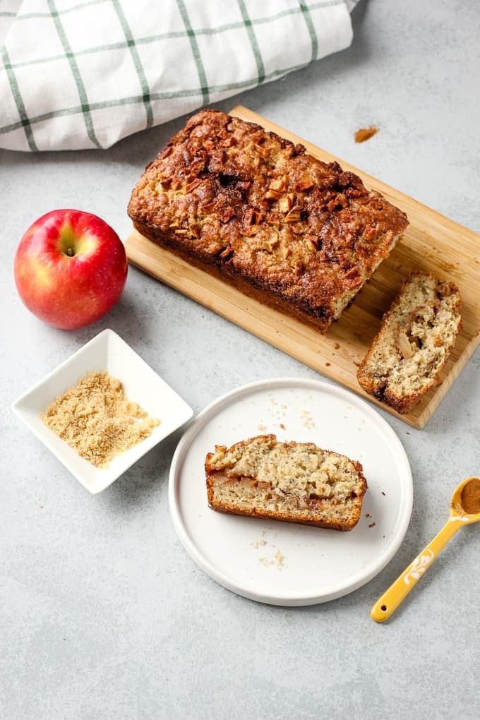 Apple Cinnamon Bread by I Heart Vegetables