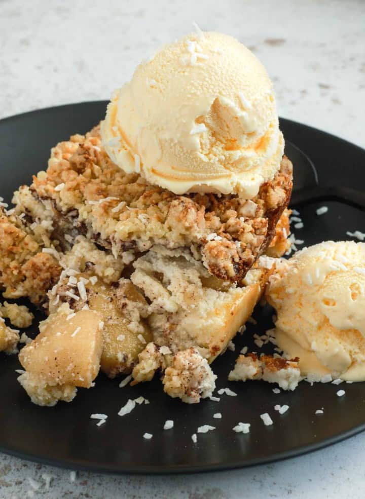 APPLE CRUMBLE TART (WITH A SPECIAL INGREDIENT) By The Cinnamon Jar