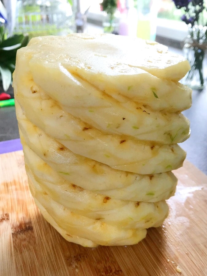 Awesome Way to Cut a Pineapple By EmKay's Kitchen