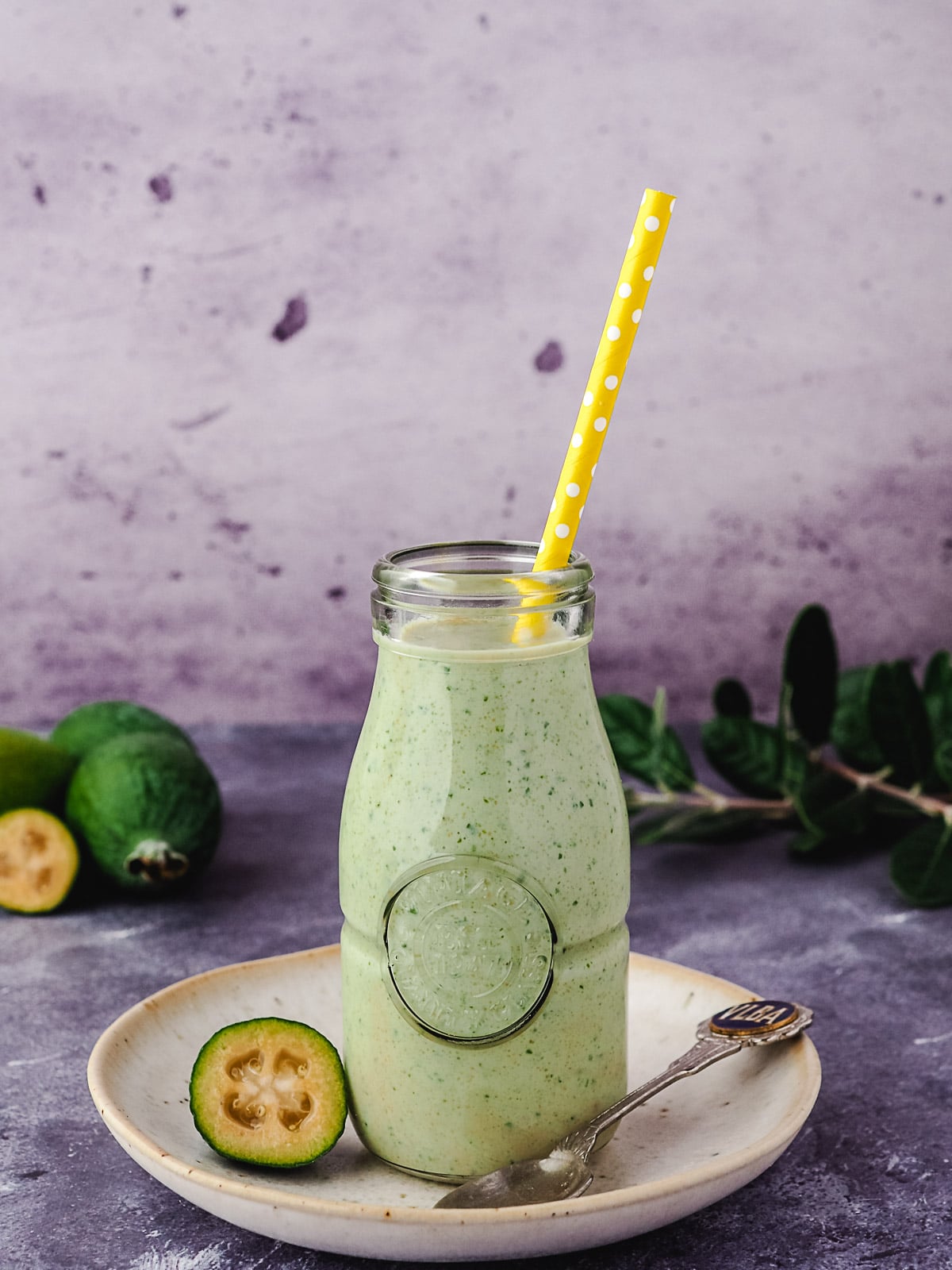 FEIJOA SMOOTHIE By Aussie home Cook