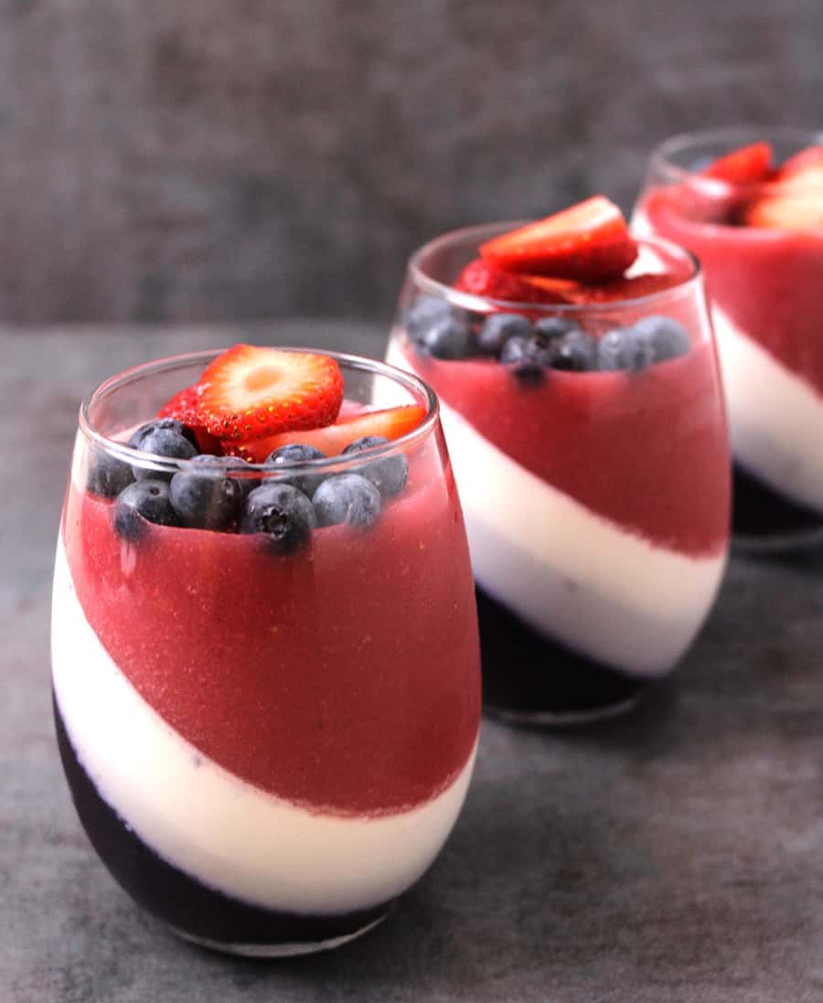 STRAWBERRY AND BLUEBERRY PANNA COTTA By Cook With Kushi